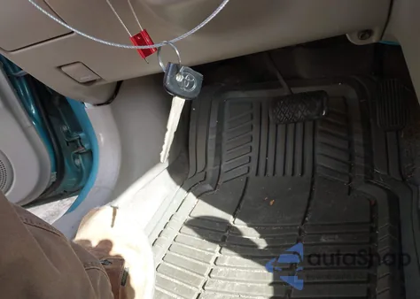 1999 Toyota Corolla Le z USA, uszkodzony, nr VIN 2T1BR12E2XC208457